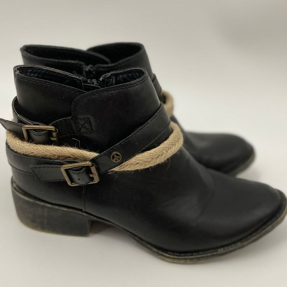 Groove Womens Black Ankle Buckle Rope Zipper Boots Bootie NEW Size 6